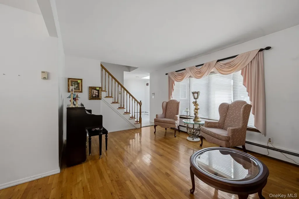 10 Arcadia Drive Dix Hills NY 11746