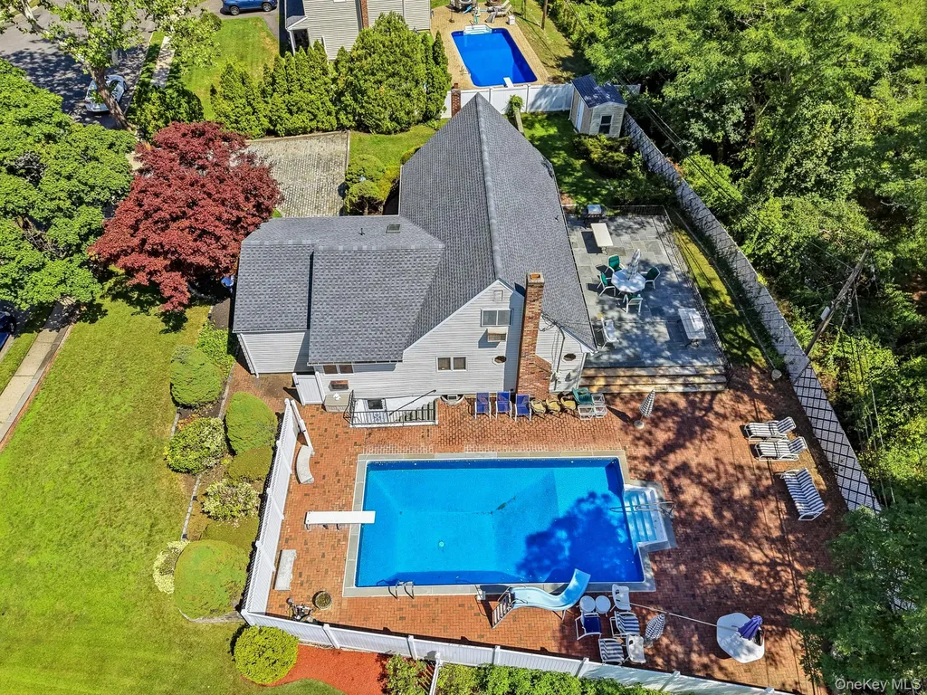 10 Arcadia Drive Dix Hills NY 11746