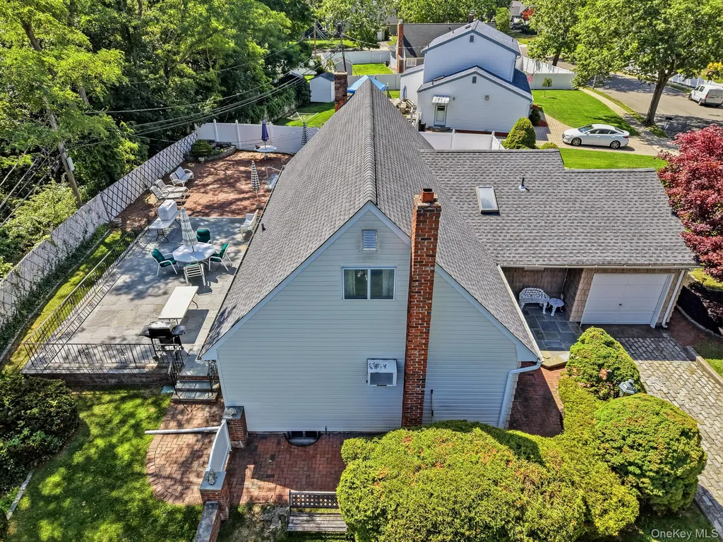 10 Arcadia Drive Dix Hills NY 11746
