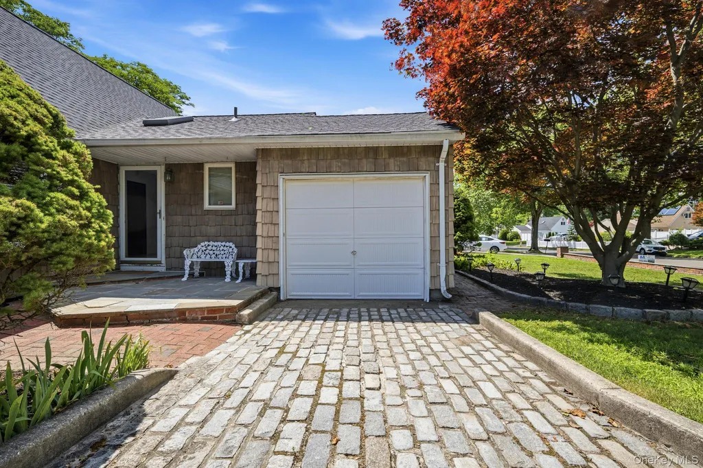 10 Arcadia Drive Dix Hills NY 11746