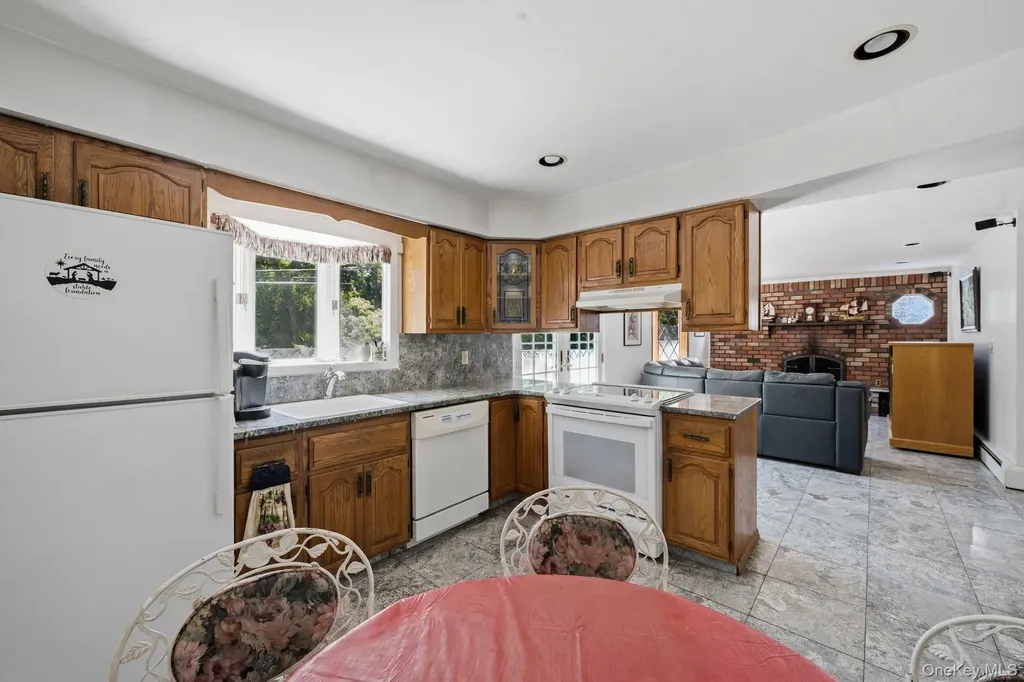 10 Arcadia Drive Dix Hills NY 11746