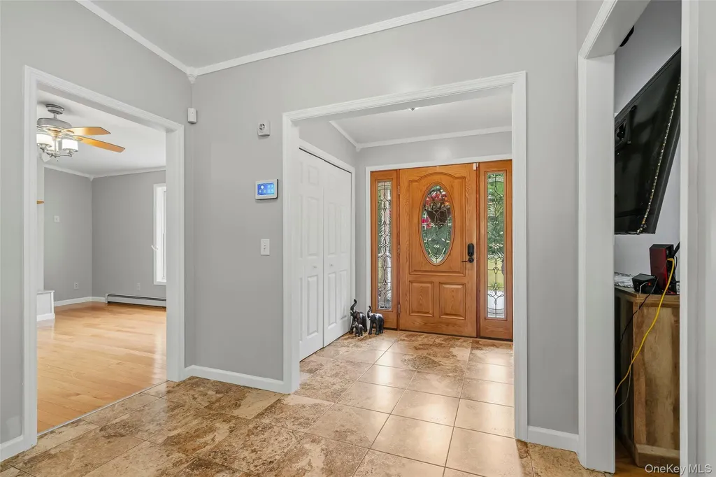 84 Pin Oak Drive New Windsor NY 12553
