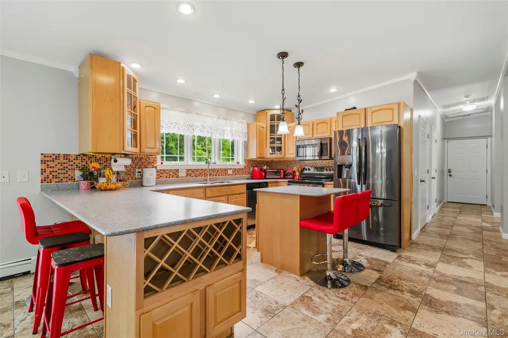 84 Pin Oak Drive New Windsor NY 12553