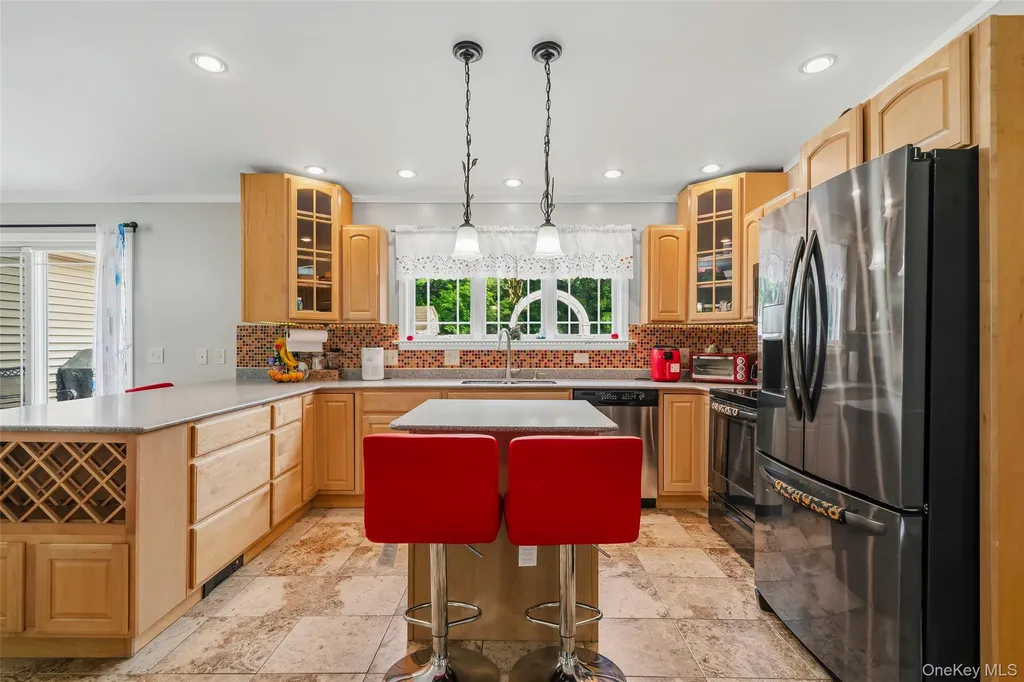 84 Pin Oak Drive New Windsor NY 12553