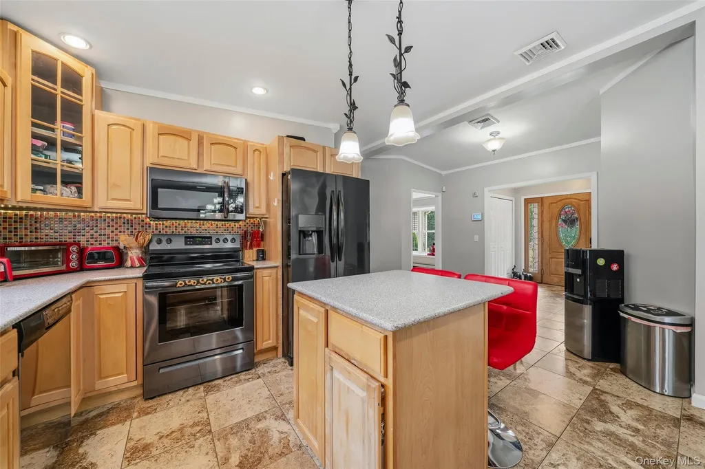 84 Pin Oak Drive New Windsor NY 12553