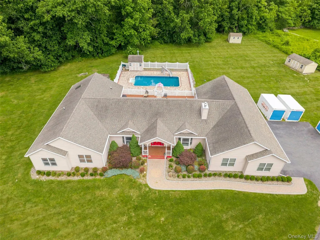 84 Pin Oak Drive New Windsor NY 12553