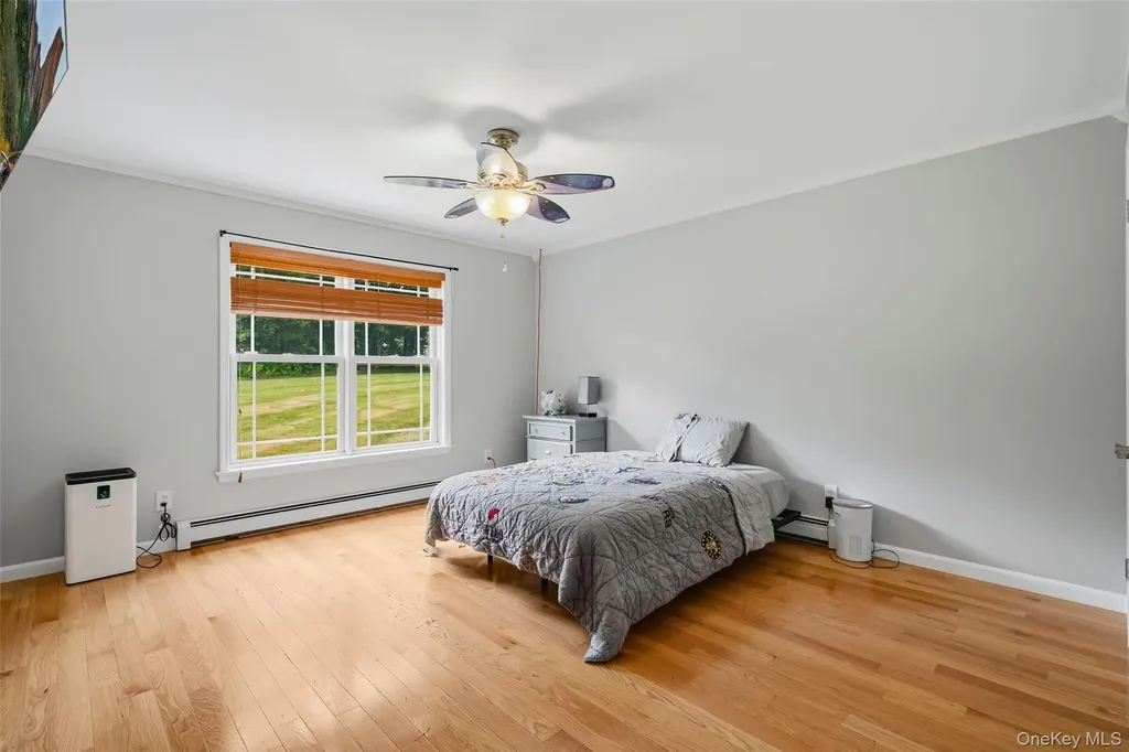 84 Pin Oak Drive New Windsor NY 12553