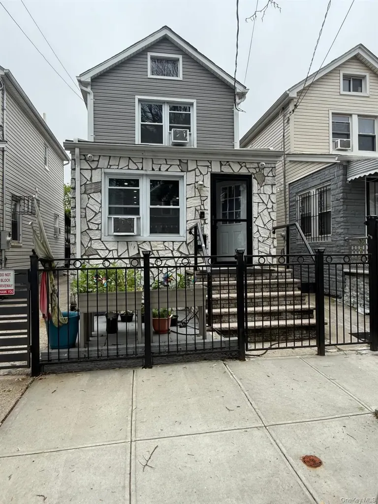 13117 135th Place South Ozone Park NY 11420