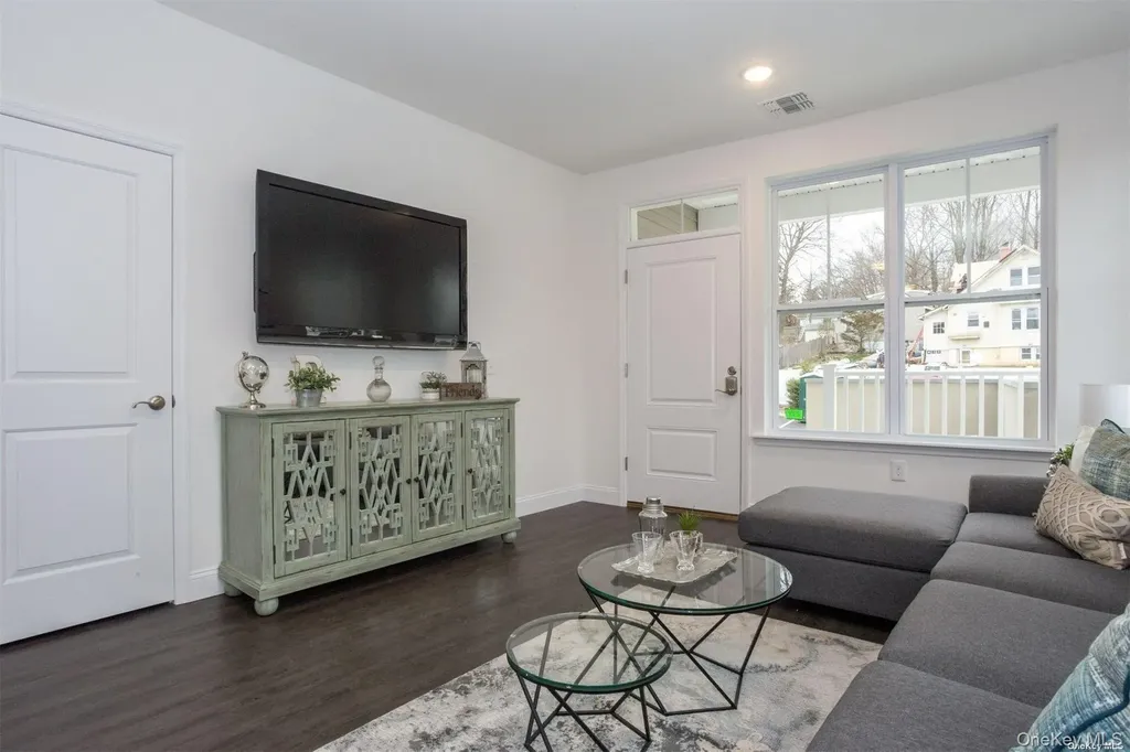 1046 New York Avenue Huntington Station NY 11746