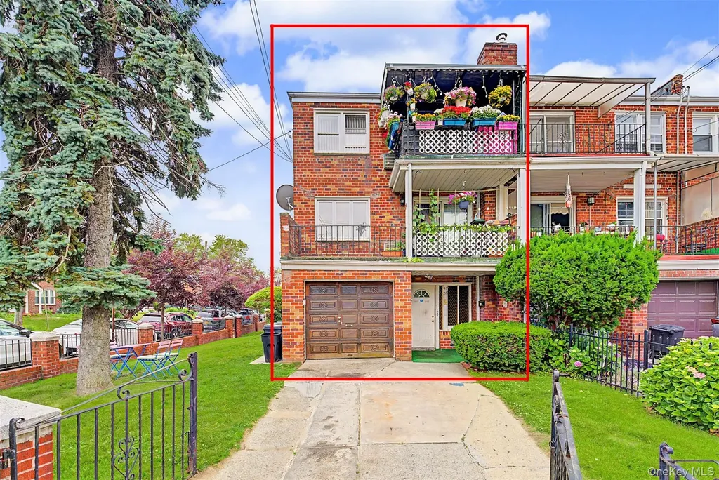 47-28 Parsons Boulevard Flushing NY 11355