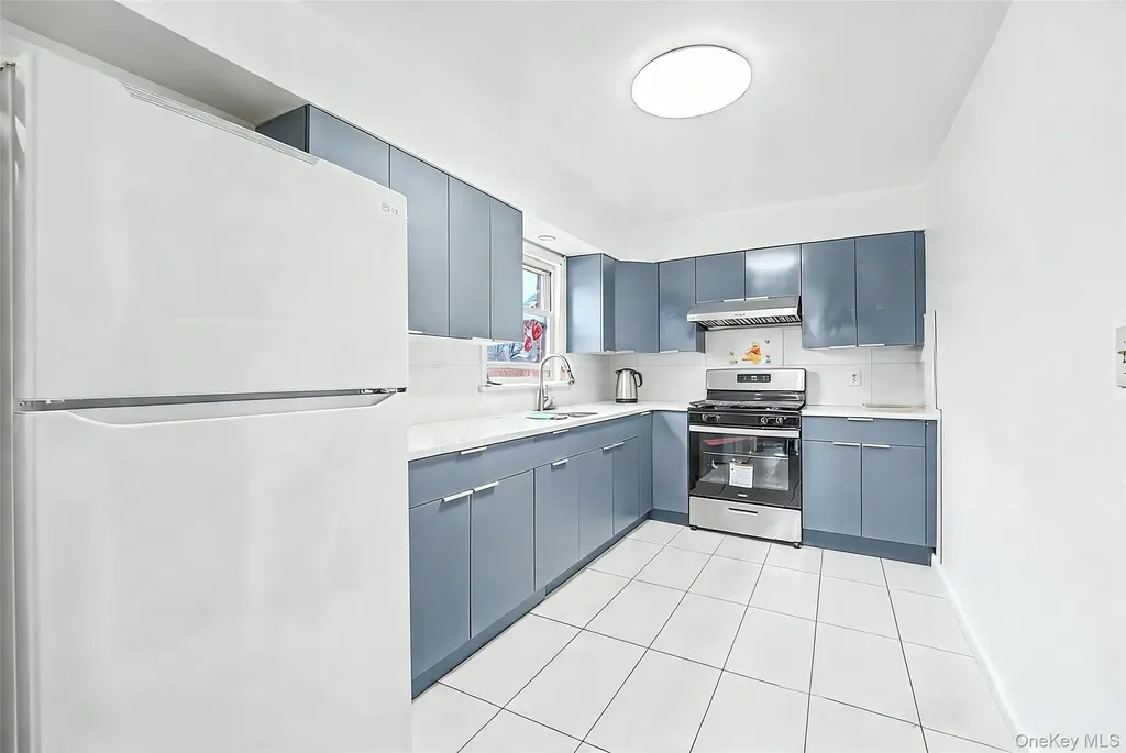 47-28 Parsons Boulevard Flushing NY 11355