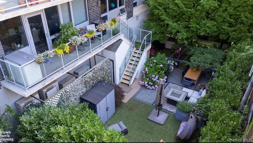 5-49 Borden Avenue Long Island City NY 11101
