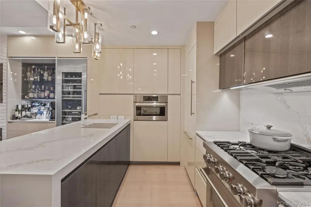 5-49 Borden Avenue Long Island City NY 11101