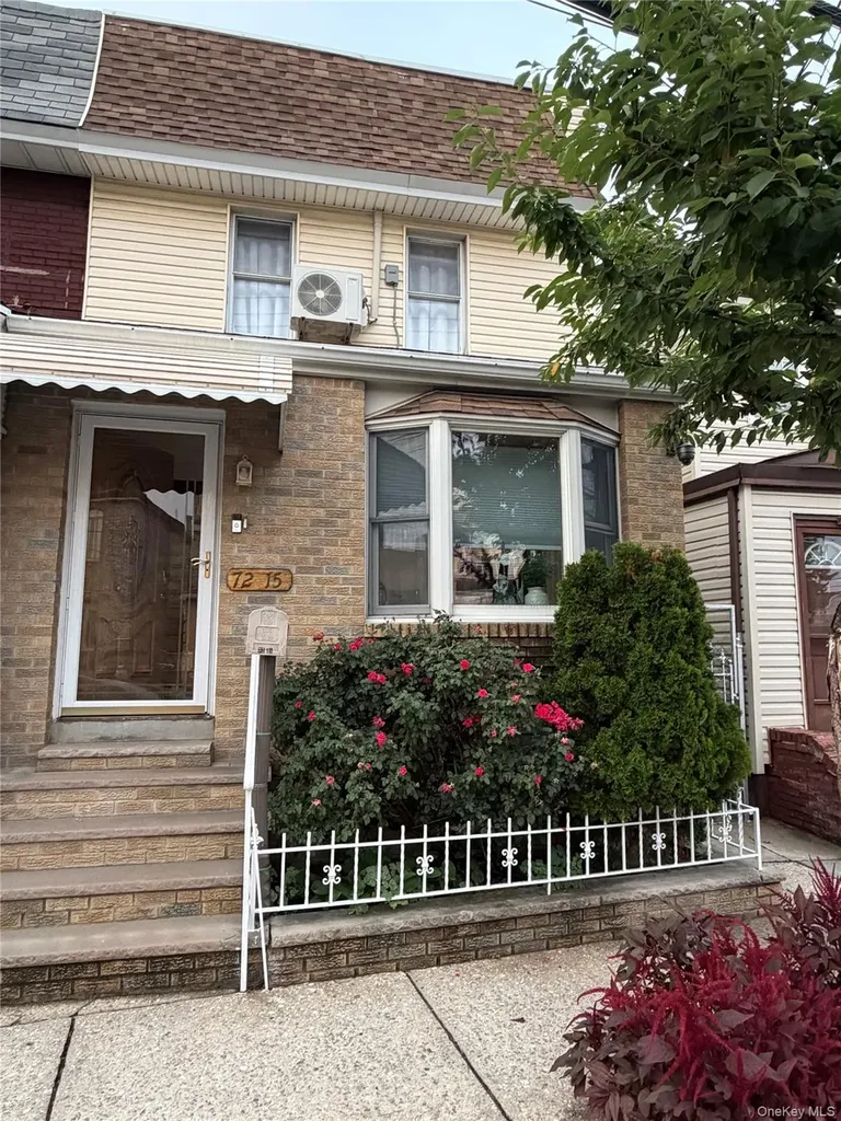 7215 Juniper Valley Road Middle Village NY 11379