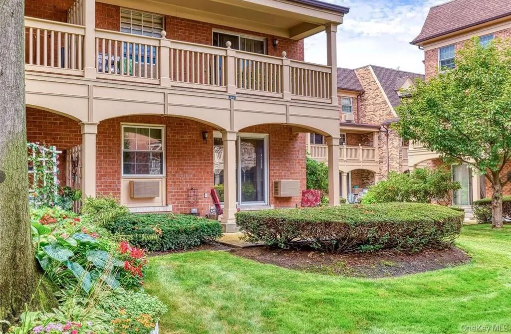 13-15 Estates Lane Bayside NY 11360