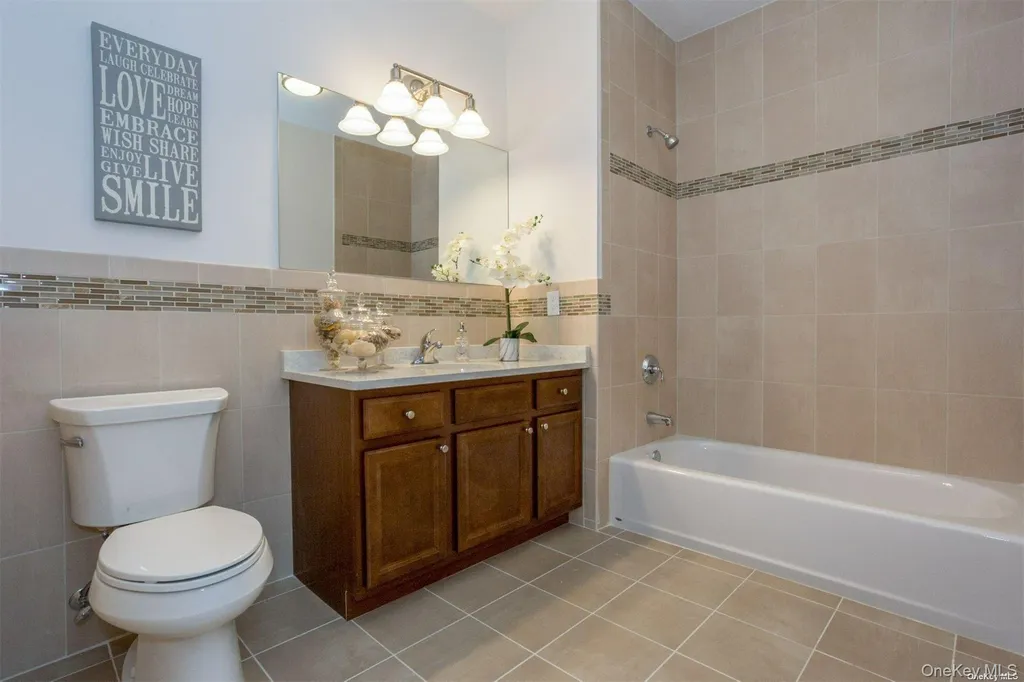 1046 New York Avenue Huntington Station NY 11746