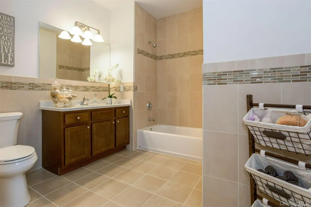 1046 New York Avenue Huntington Station NY 11746
