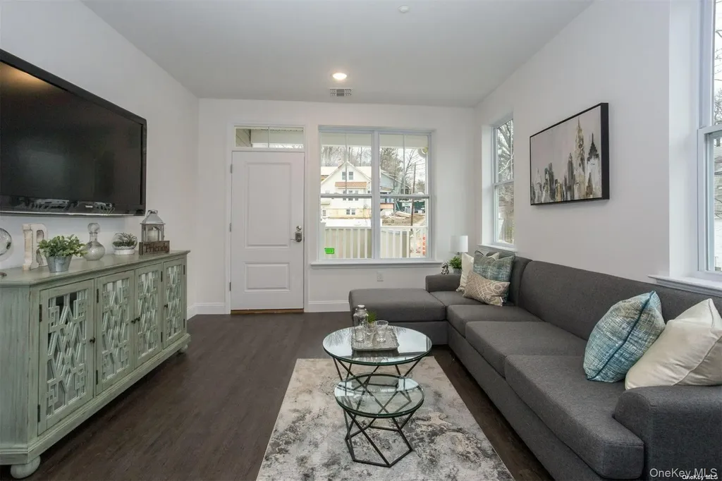1046 New York Avenue Huntington Station NY 11746