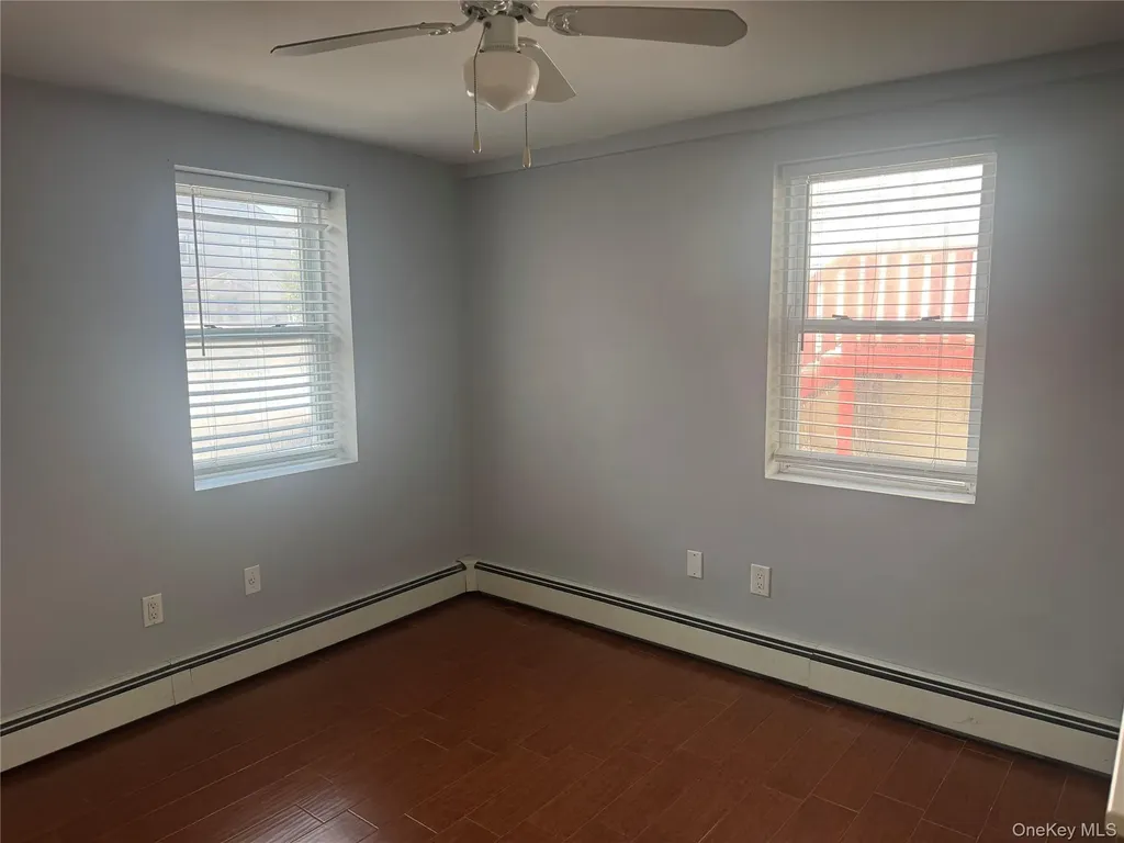 657 E Penn Street Long Beach NY 11561