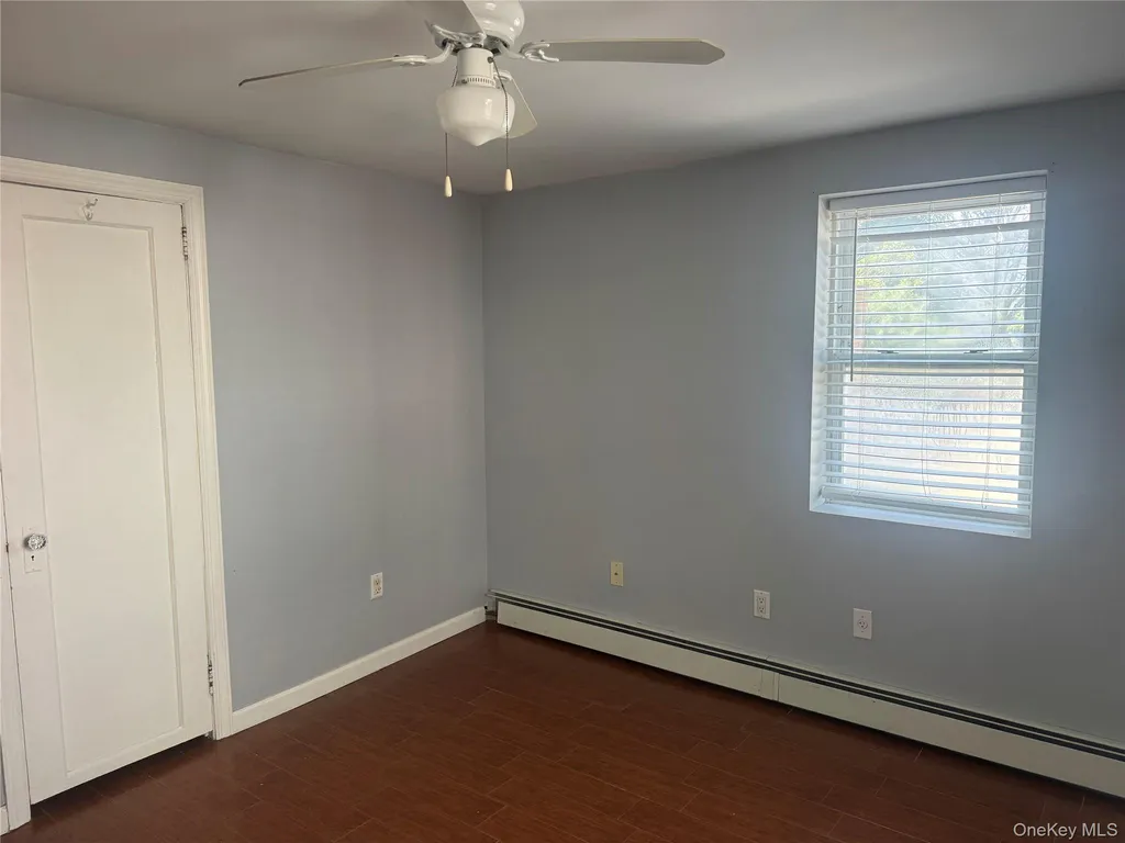 657 E Penn Street Long Beach NY 11561