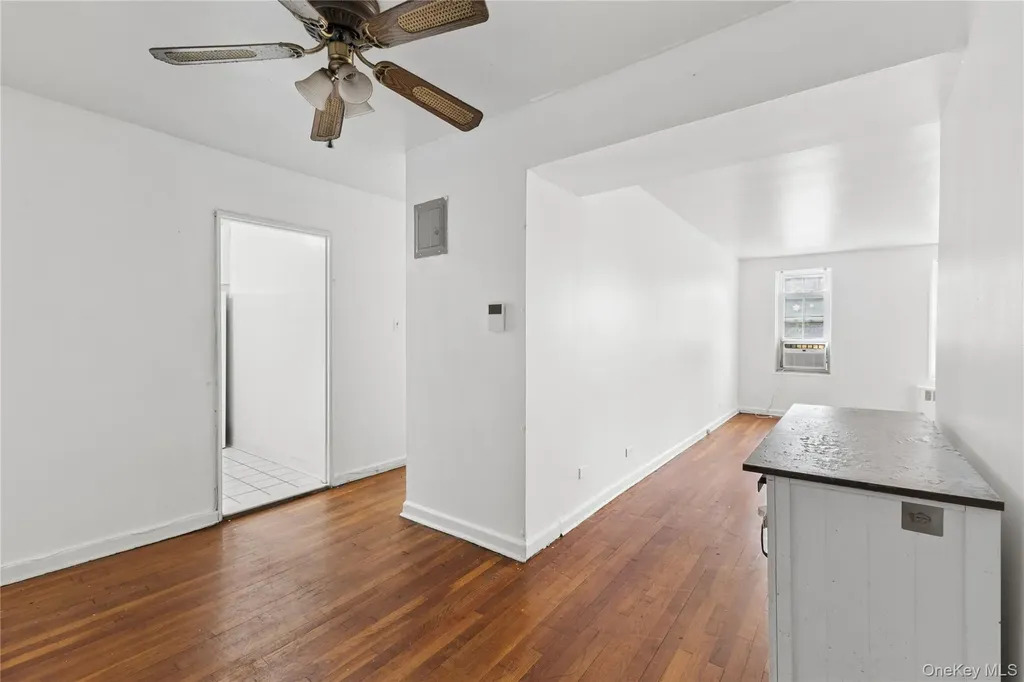 140-18 Burden Crescent Briarwood NY 11435