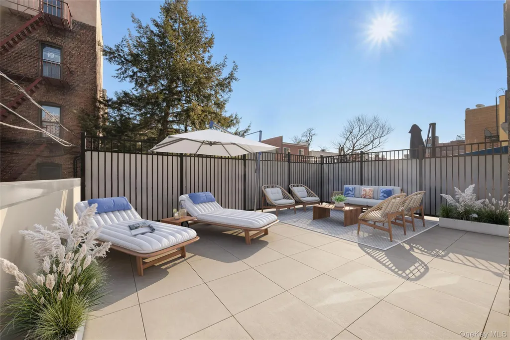 2815 35th Street Astoria NY 11103