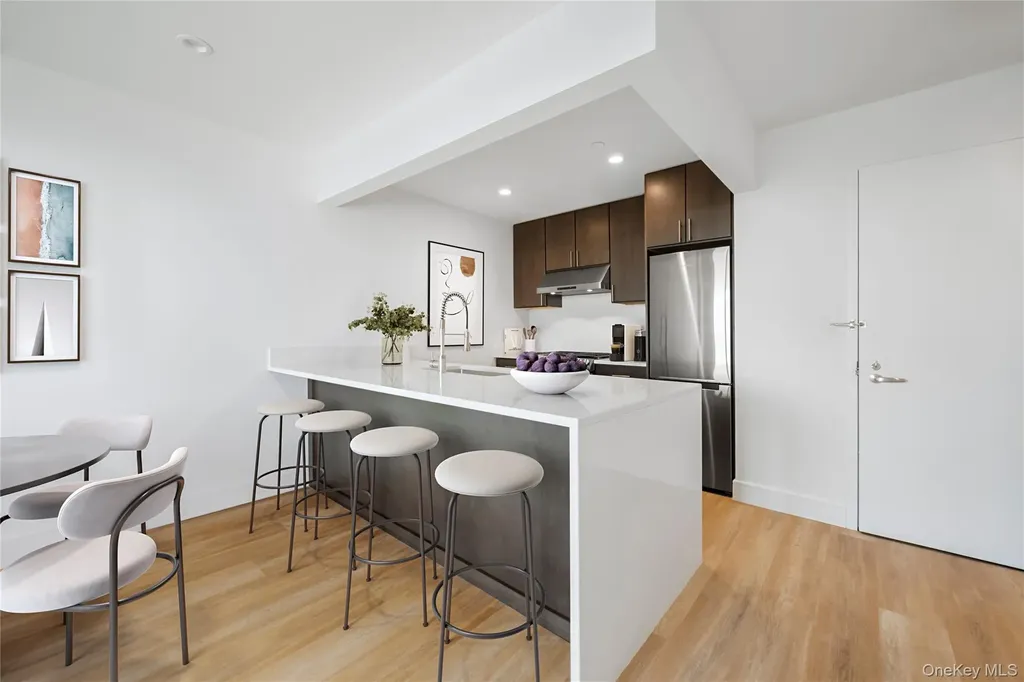 2815 35th Street Astoria NY 11103