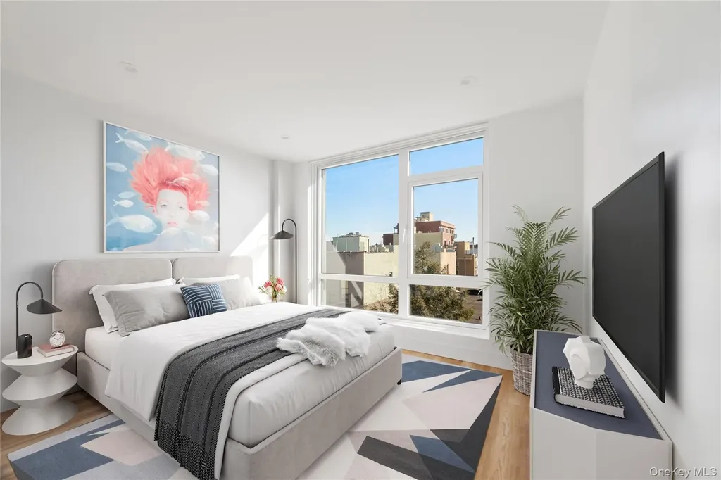 2815 35th Street Astoria NY 11103