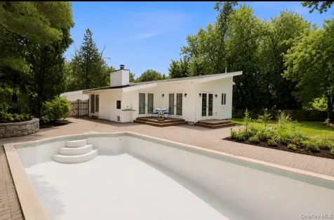 54 Holbrook Road Briarcliff Manor NY 10510