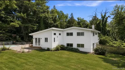 54 Holbrook Road Briarcliff Manor NY 10510