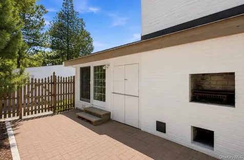 54 Holbrook Road Briarcliff Manor NY 10510