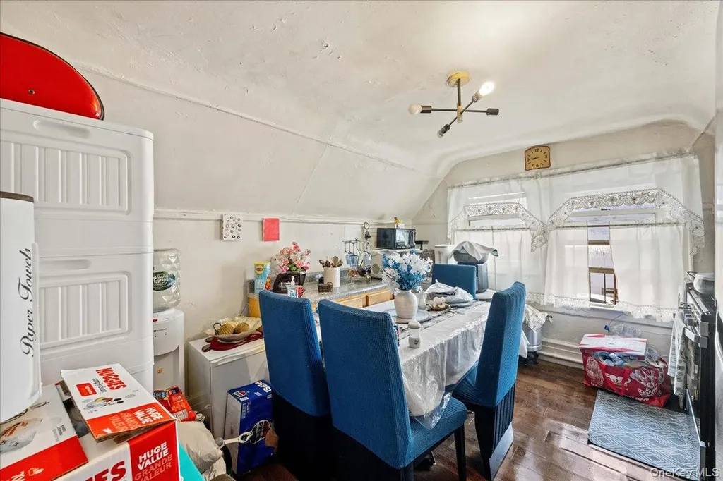32 S 8th Avenue Mount Vernon NY 10550