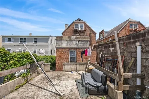 32 S 8th Avenue Mount Vernon NY 10550