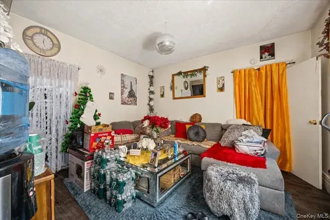 32 S 8th Avenue Mount Vernon NY 10550