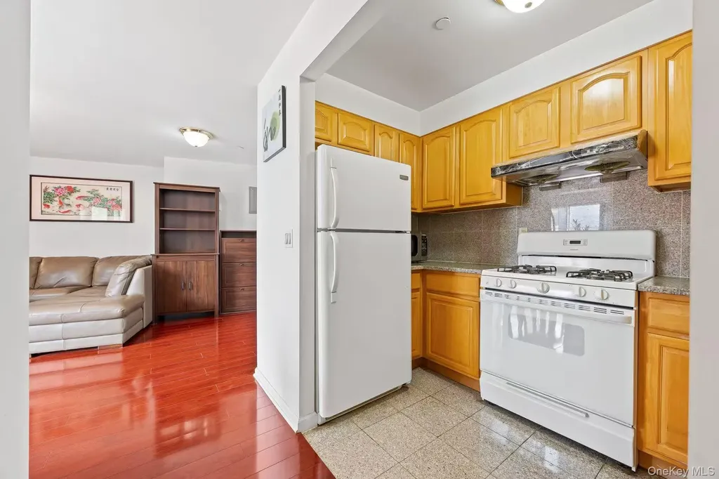 13708 31st Road Flushing NY 11354