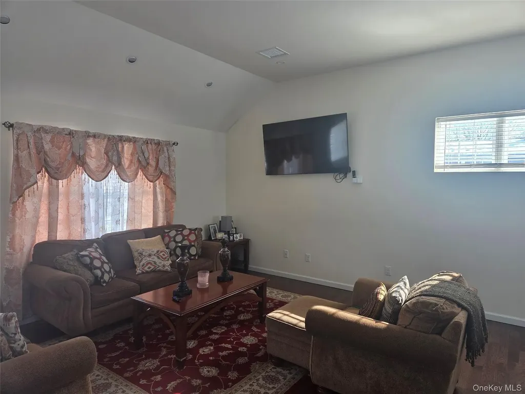 13 Avenue B Middletown NY 10940