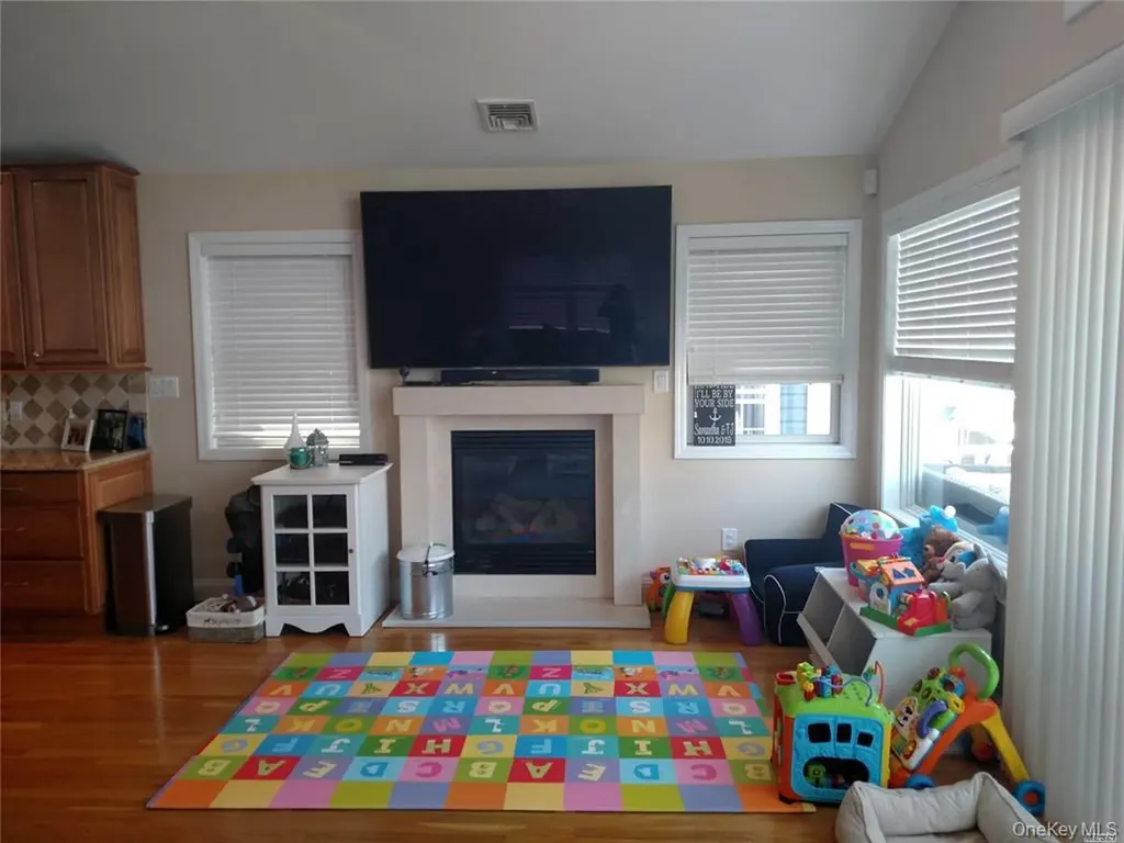 100 Wyoming Avenue Long Beach NY 11561