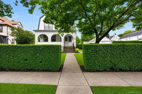46 Meadow Lane New Rochelle NY 10805