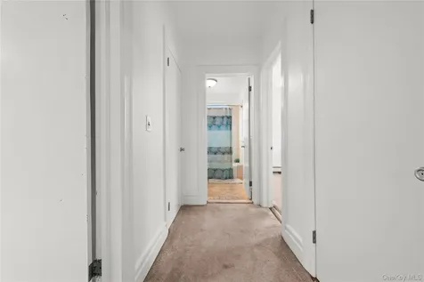 46 Meadow Lane New Rochelle NY 10805