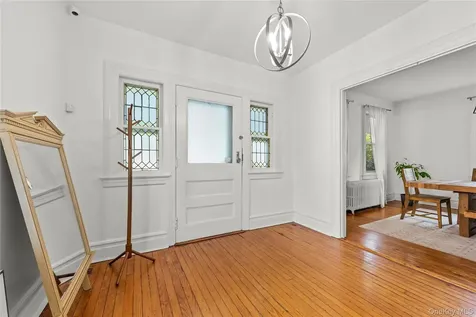 46 Meadow Lane New Rochelle NY 10805