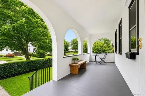 46 Meadow Lane New Rochelle NY 10805