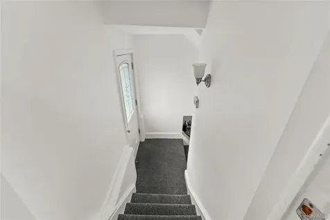 46 Meadow Lane New Rochelle NY 10805