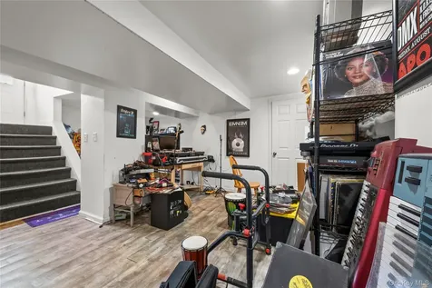 46 Meadow Lane New Rochelle NY 10805