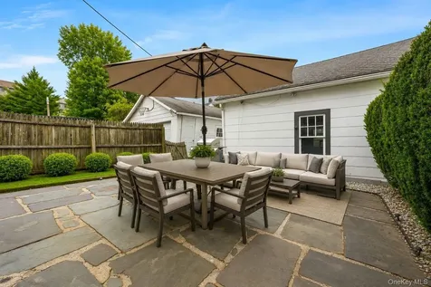 46 Meadow Lane New Rochelle NY 10805