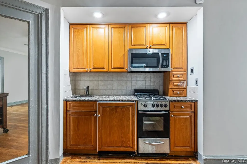 150 Burns Street Forest Hills NY 11375