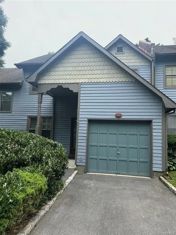 10 Adams Court Oyster Bay NY 11771