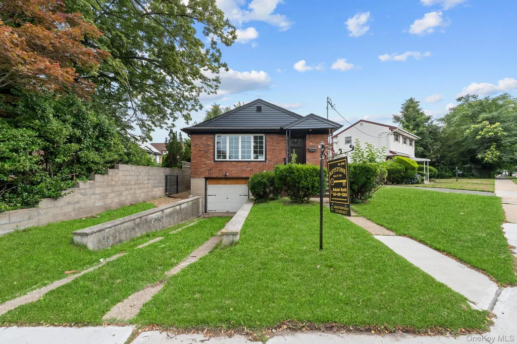 11481 178th Street Saint Albans NY 11434