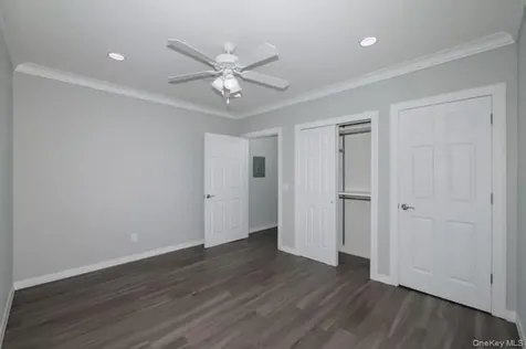 689 Conklin Street Farmingdale NY 11735
