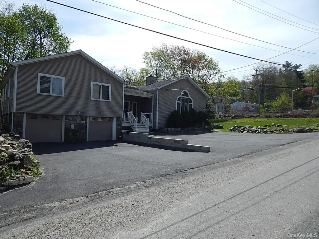 16 Kenton Road Patterson NY 12563