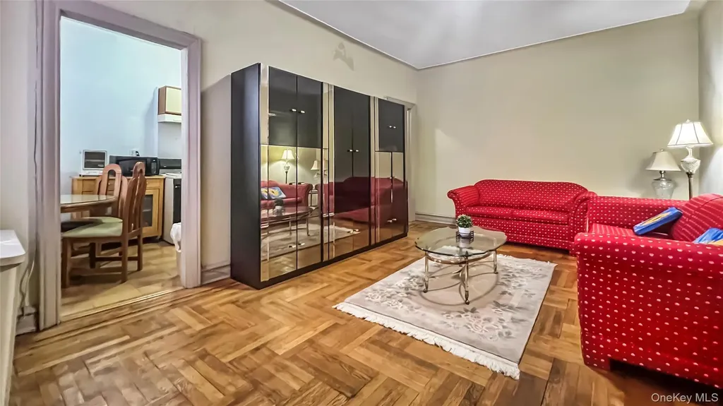37-20 81st Jackson Heights NY 11372